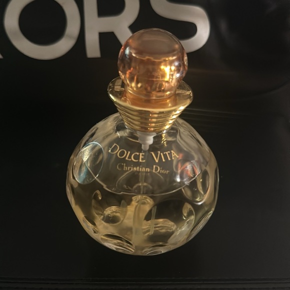 Christian Diors “dolce vita” used a handful of times great fragrance - Picture 2 of 2